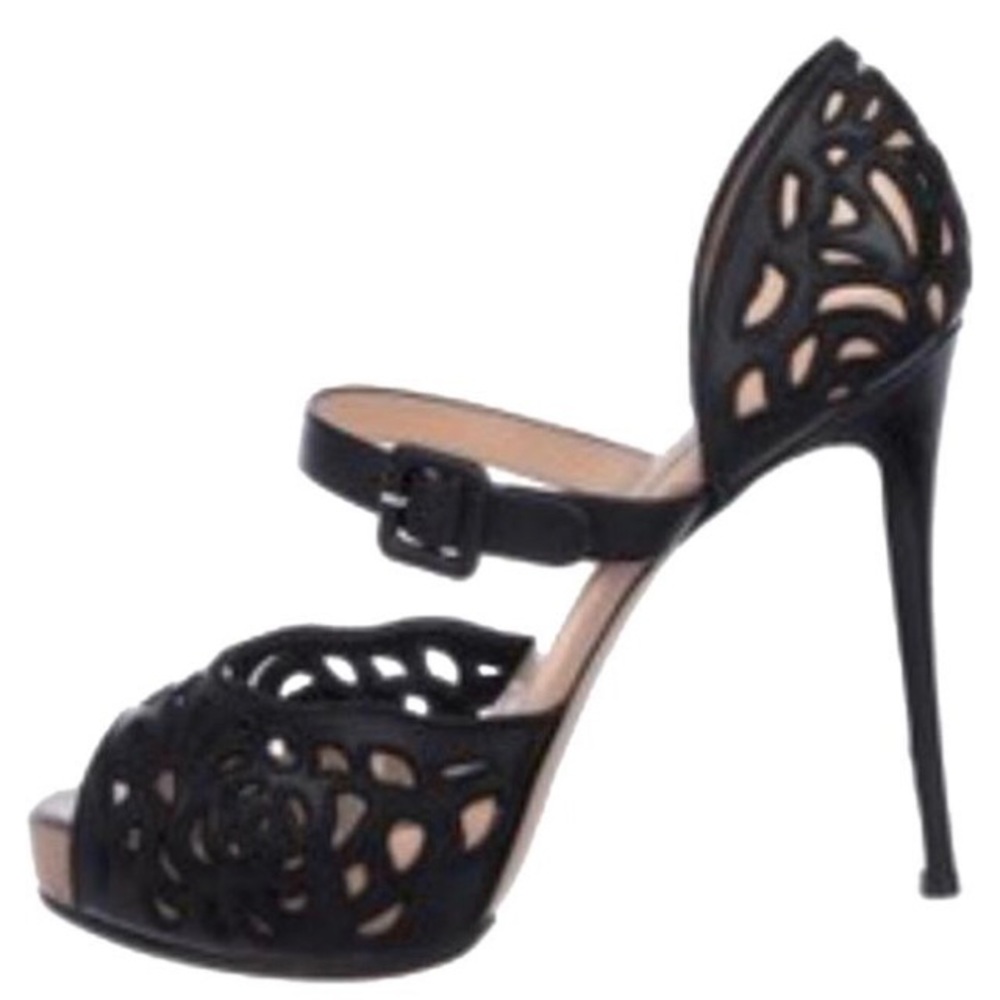 Black Valentino Garavani Platform Heels Sz 10.5